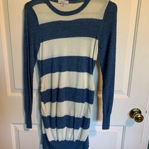 5/15$* Liz Lange Maternity Sweater